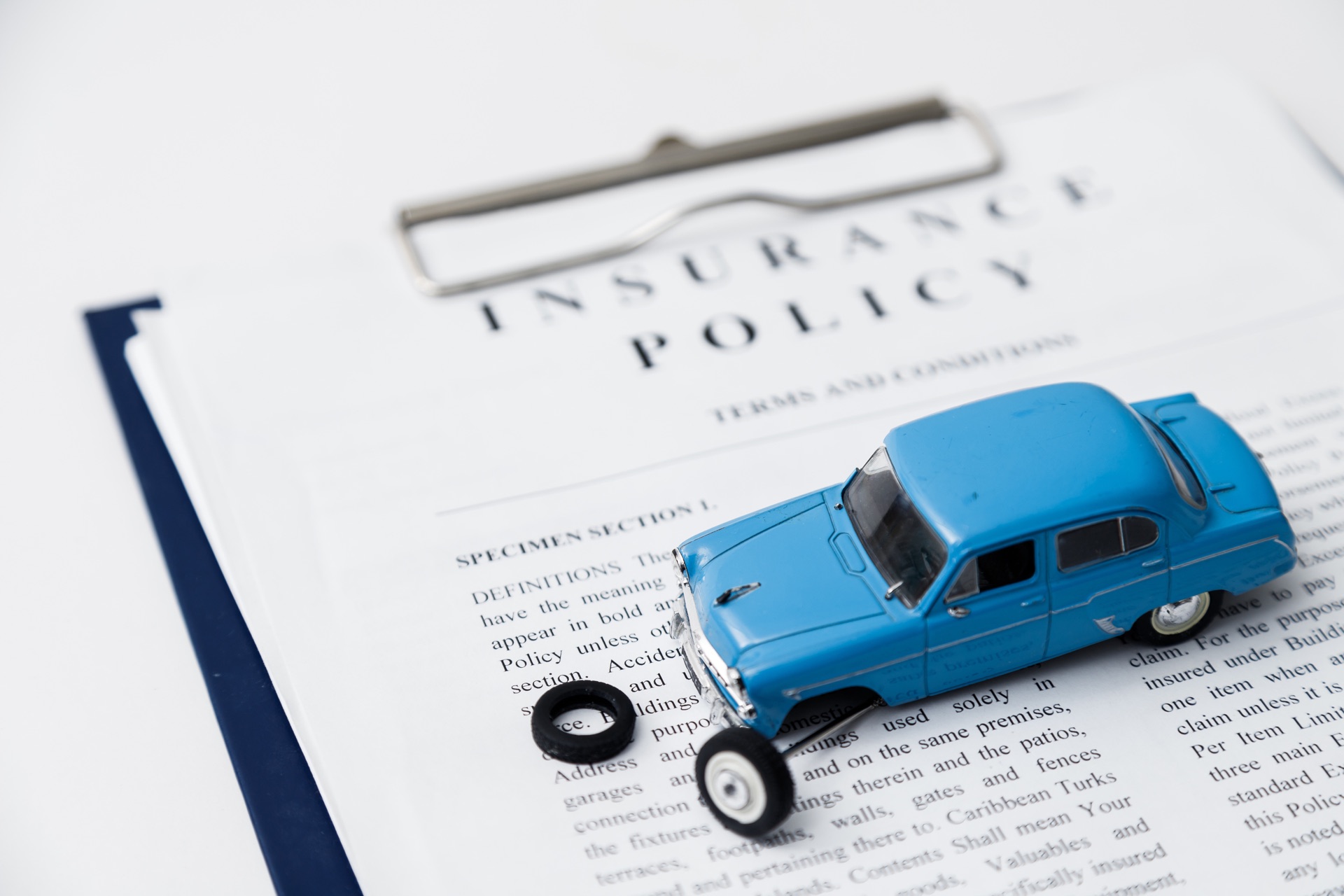 Akzeptiert die Versicherung ein privates KFZ-Gutachten?