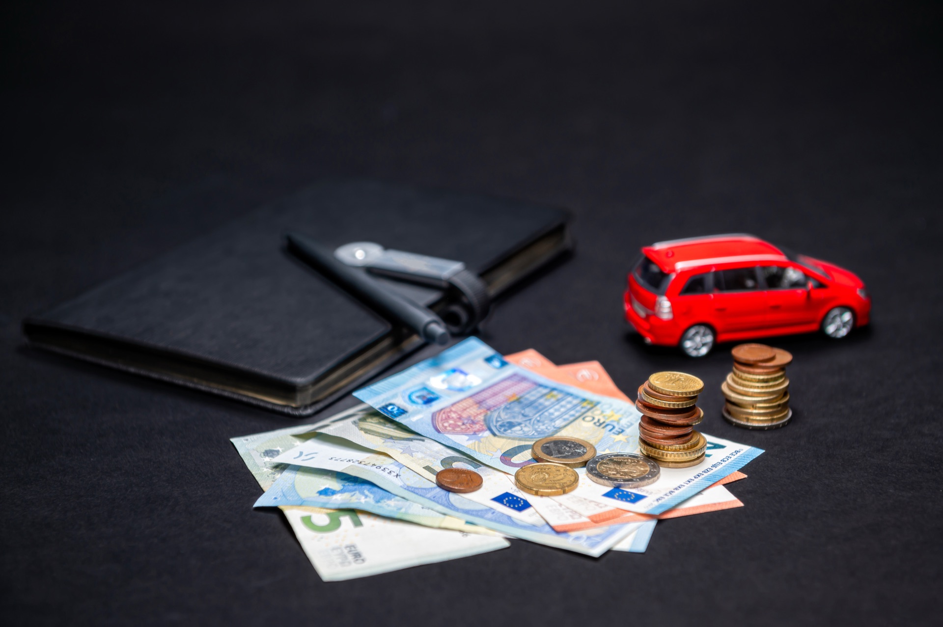 Wer zahlt den KFZ-Sachverständigen – ich oder die Versicherung?